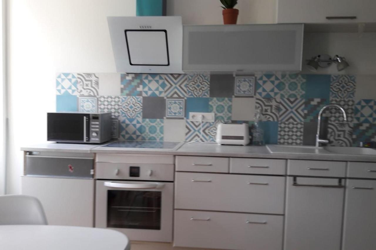 Un Appartement Lumineux Au Parc Beaumont 波城 外观 照片